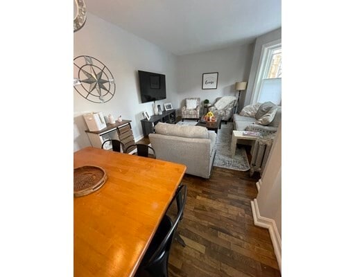 Building Photo - 141 Chiswick Rd