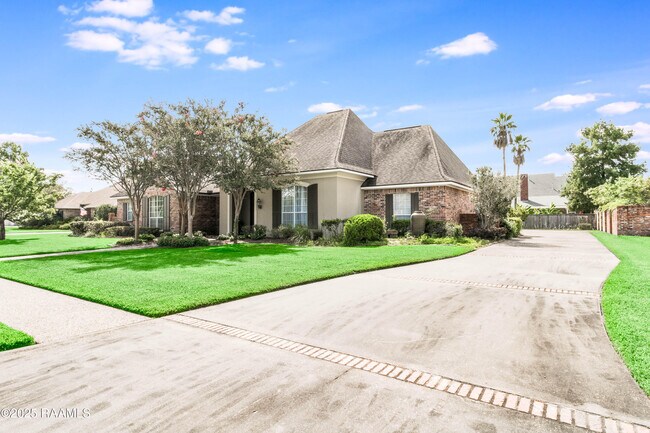 Foto del edificio - 102 Bear Creek Ct