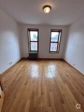Building Photo - 804 Grand St
