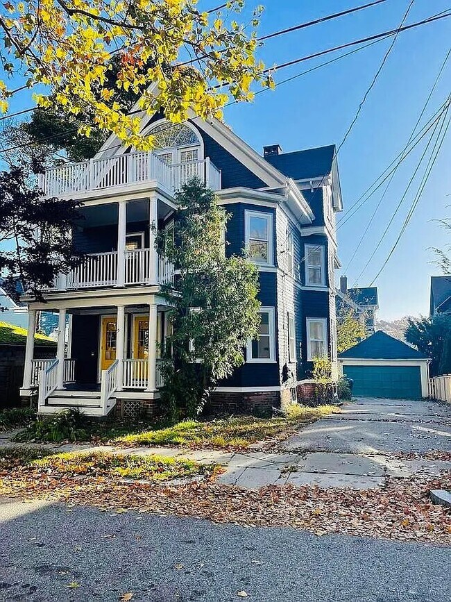 Building Photo - 17 Belair Ave