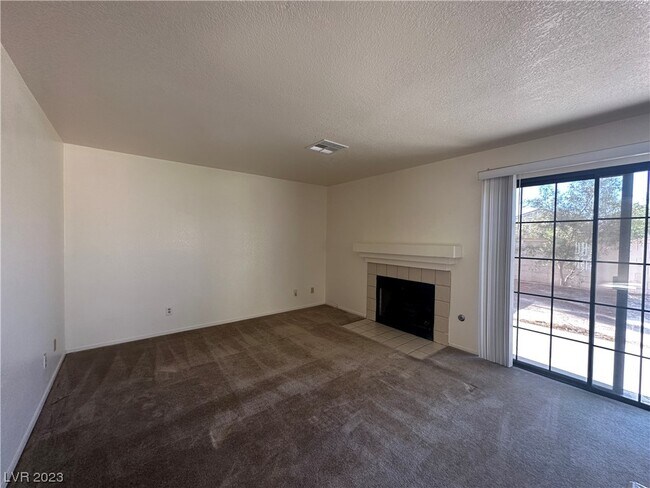 Building Photo - 373 Lander Dr