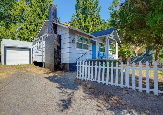 Building Photo - 7421 S Miles Pl