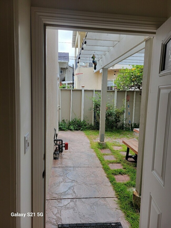 Front Door - 4183 Commonwealth Ave
