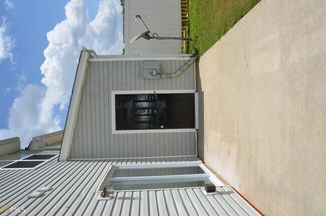 Foto del edificio - 30 Pearl Chambers Dr
