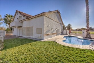 Building Photo - 5152 Forest Oaks Dr