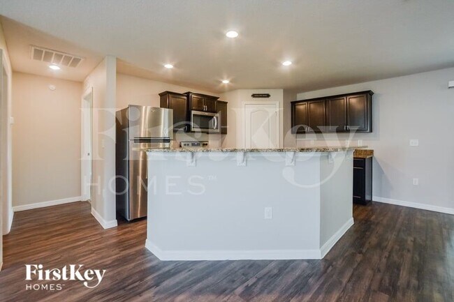 Foto del edificio - 882 N Fairbanks Dr