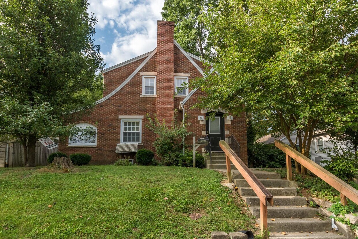 Foto principal - 1302 E Hunter Ave