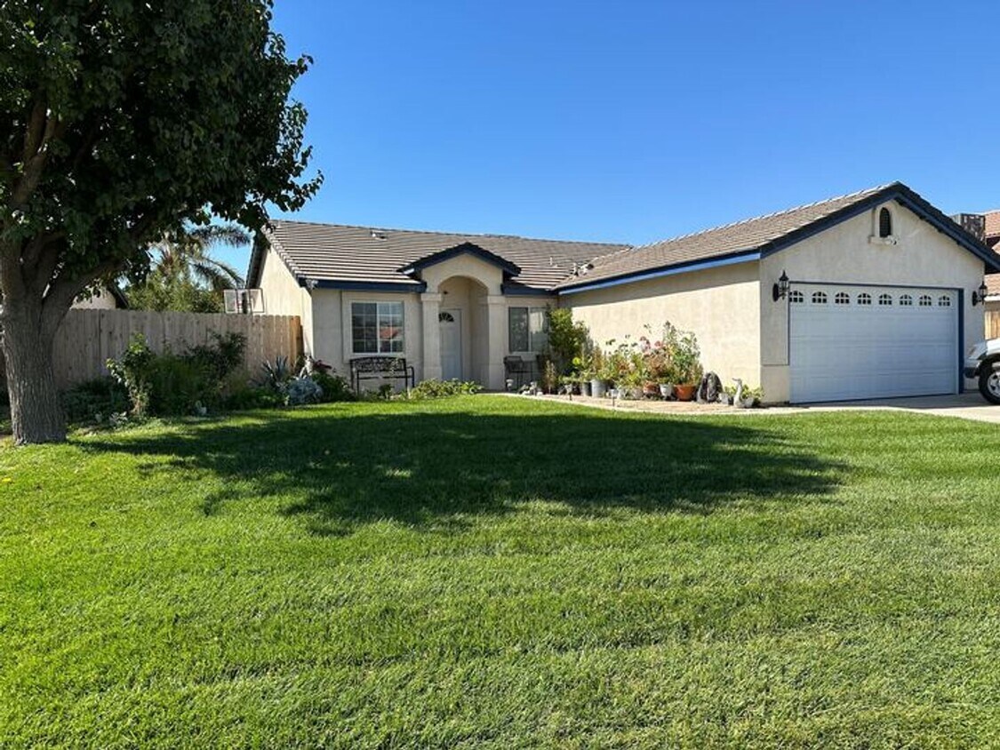 Foto principal - Comfortable Home For Rent