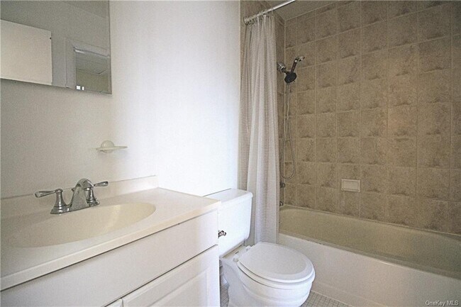 Foto del edificio - 2507 Whispering Hills Dr