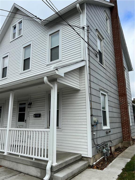 Building Photo - 423 E Main St