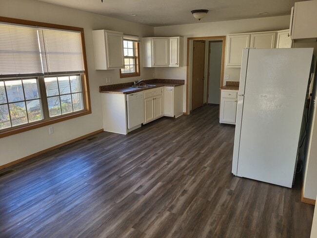 Building Photo - 2138 N Howard Ave