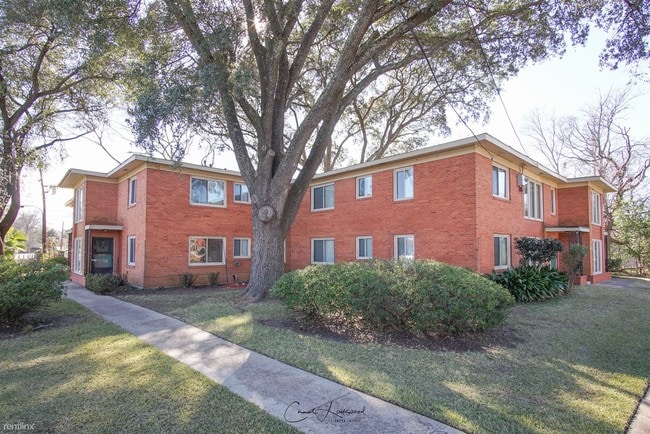 Building Photo - 408 Dudley Dr