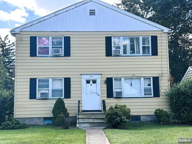 Primary Photo - 130 Stelling Ave