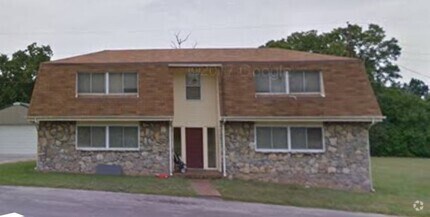 Building Photo - 111 Frances St