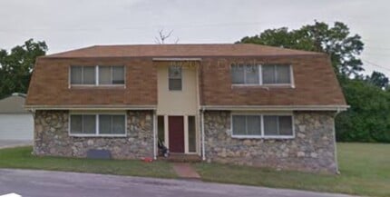 Building Photo - 111 Frances St