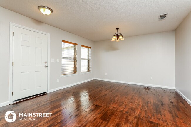 Building Photo - 1789 Villa Dr
