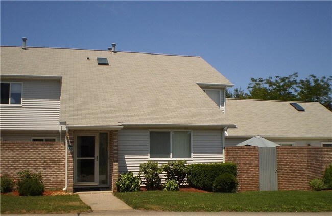 Building Photo - 1013 Williamsburg Cir