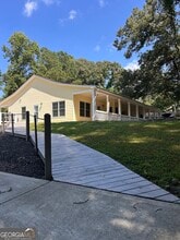 Building Photo - 7440 Bells Ferry Rd