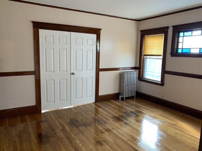 Building Photo - 35 Olney St