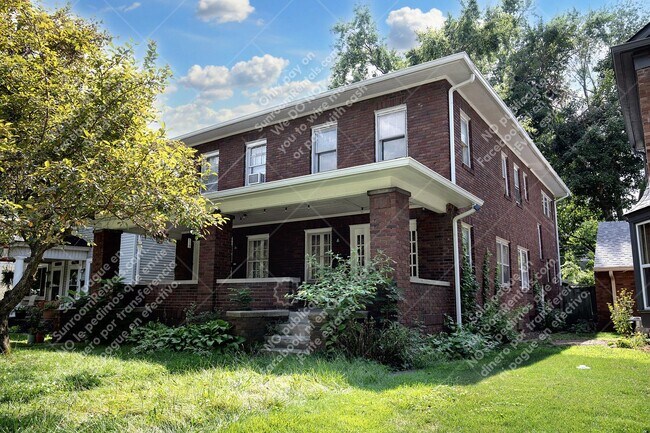 Building Photo - 5264 N College Ave
