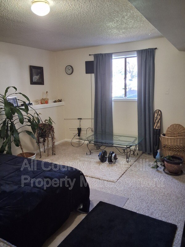 Building Photo - 2814 Parklake Dr