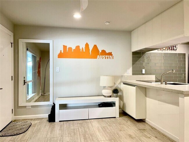 Foto del edificio - 3110 Red River St