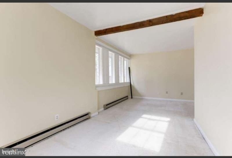Building Photo - 18090 Silcott Springs Rd