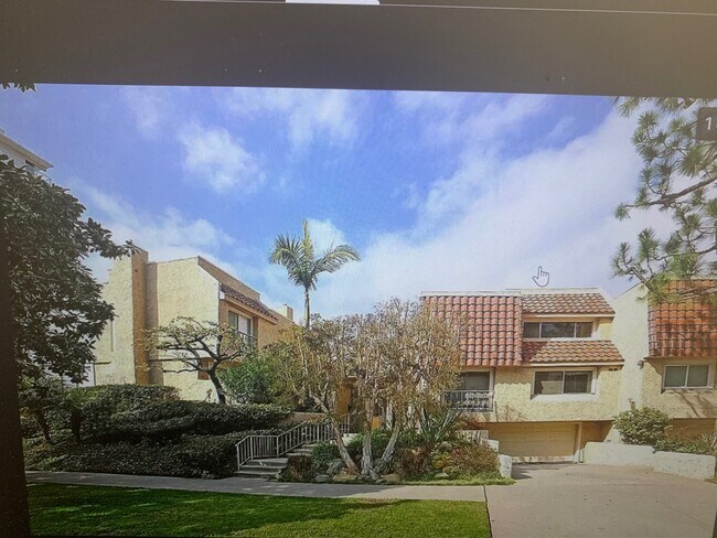 Building Photo - 129 Alta Ave