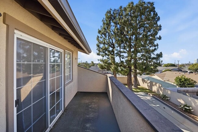 Foto del edificio - 17601 Newland St