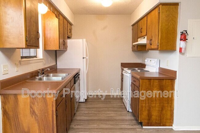 Building Photo - 18 S Germantown Rd