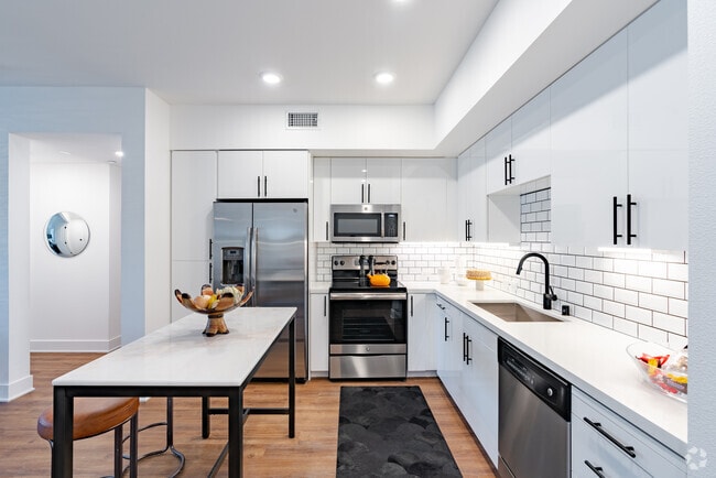 2 habitaciones, 2 baños - Clarendon Apartments