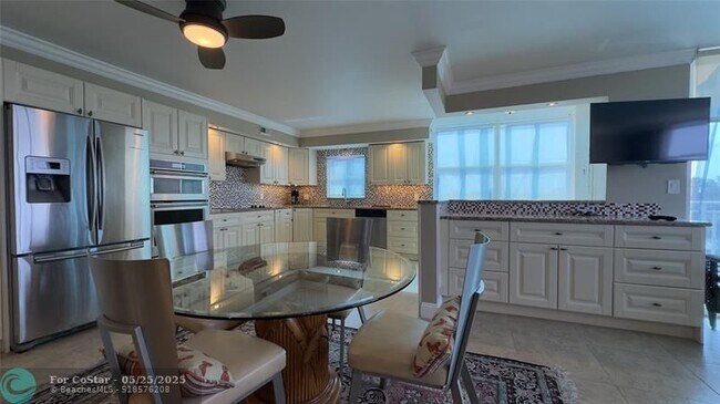 Building Photo - 5200 N Ocean Blvd