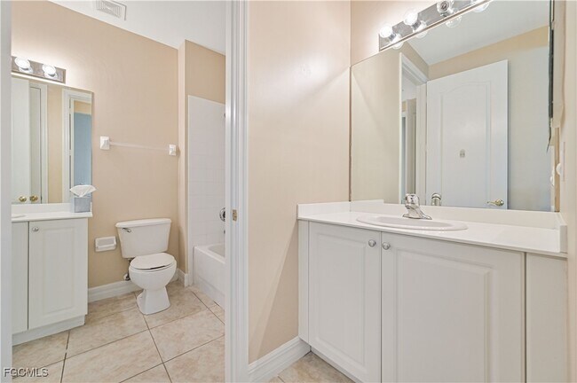 Building Photo - 6051 Jonathans Bay Cir