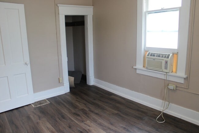 Building Photo - 1207 Vattier Street