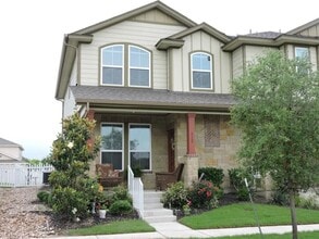 Building Photo - 512 Lookout Tree Ln