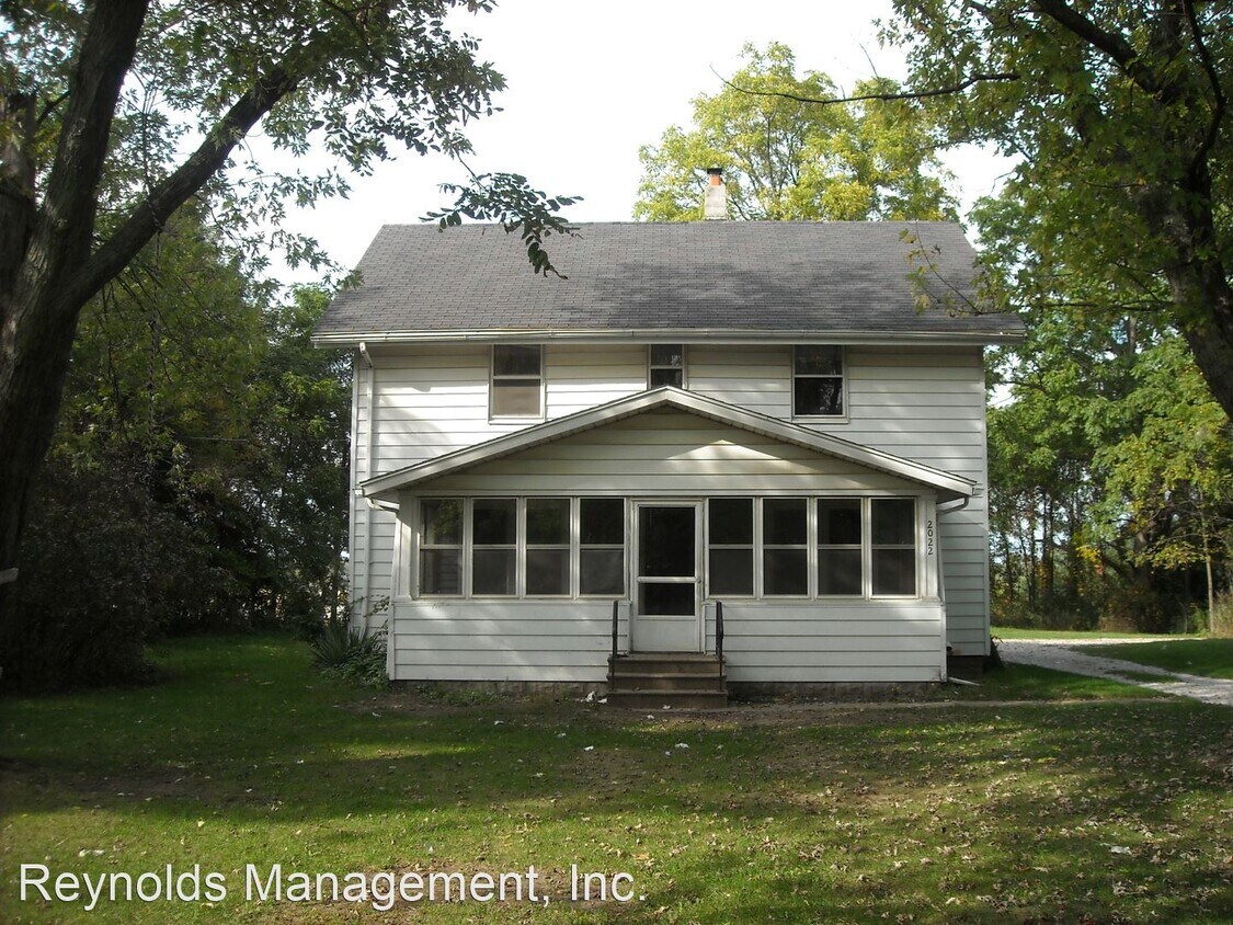 4 br, 1.5 bath House 2022 E. South St. House Rental in Jackson, MI
