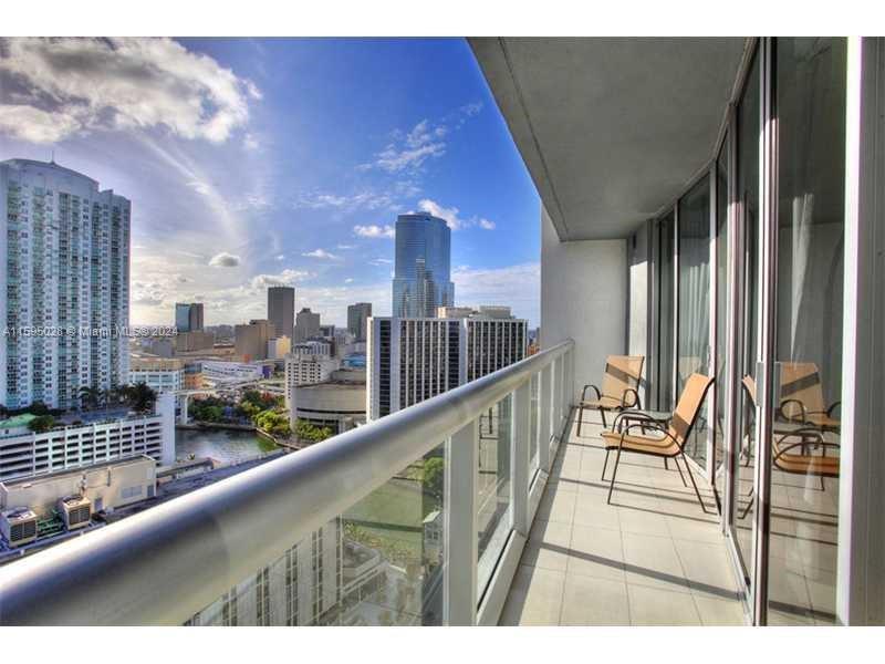 Primary Photo - 485 Brickell Ave