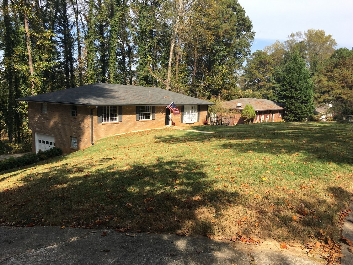 1228 Woodleigh Rd SW, Marietta, GA 30008 House Rental in Marietta, GA