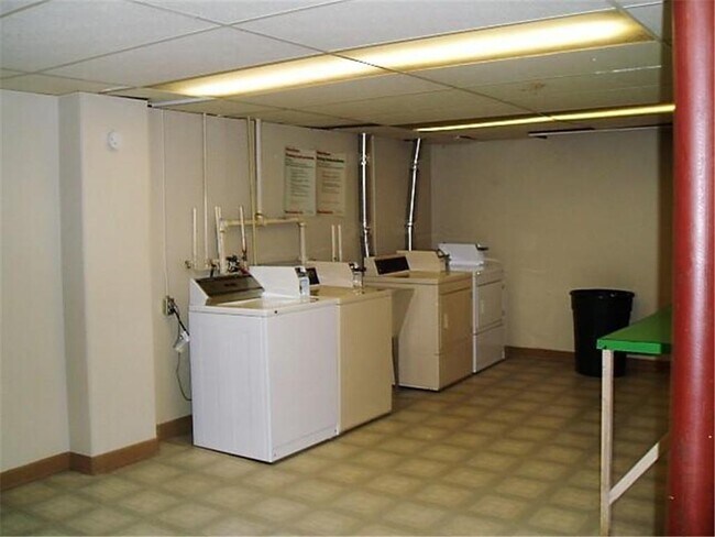 Foto del edificio - 218-236 N Jefferson St