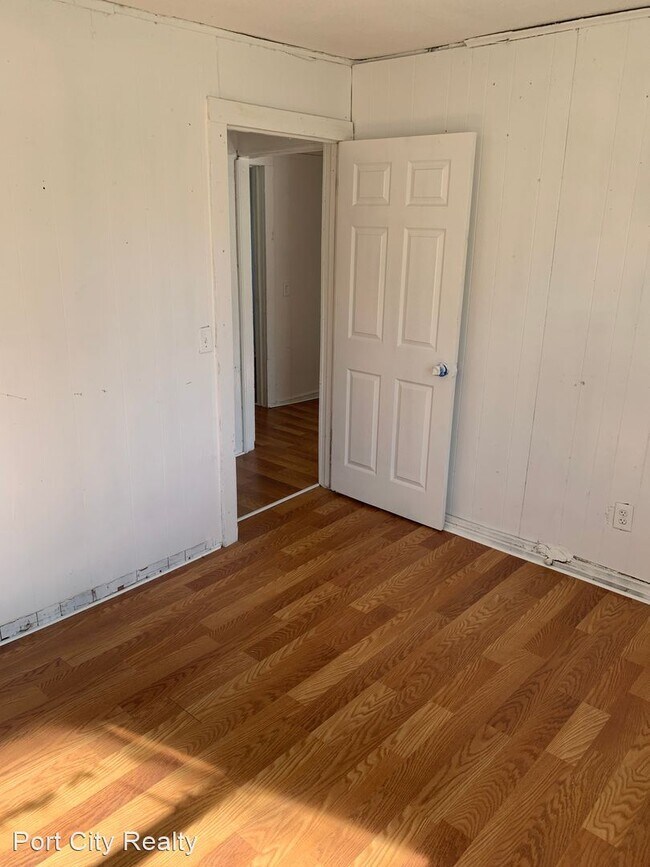 Foto del edificio - 2 br, 1 bath House - 4114 Miles St.