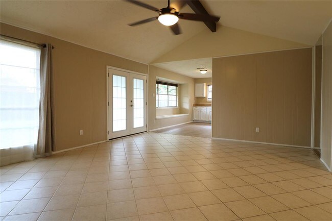 Foto del edificio - 2810 Virginia Colony Dr