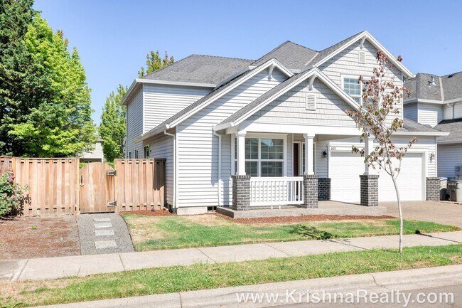 Building Photo - Beautiful 4 Bedrm 3 Bath Single Family Hom...