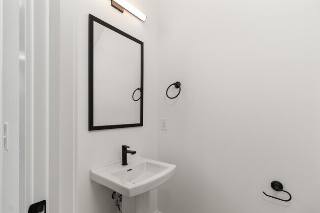 Foto del edificio - 537 Bellamy Ln