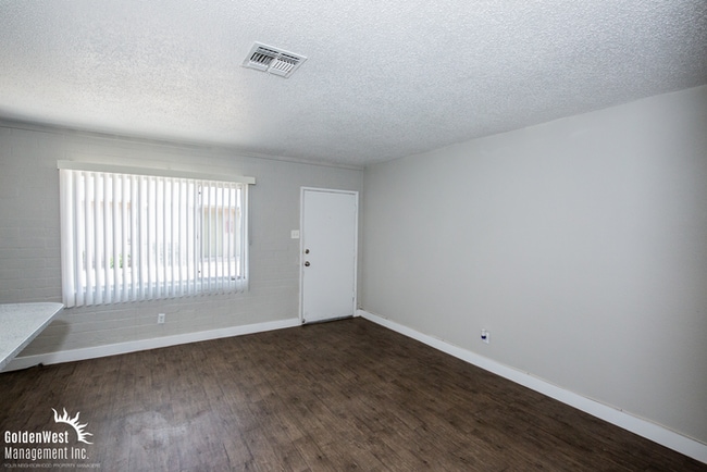 Foto del edificio - Charming 1Bdm 1Ba Apartment in Central Las Vegas!