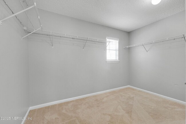 Foto del edificio - 4096 Anderson Woods Ct