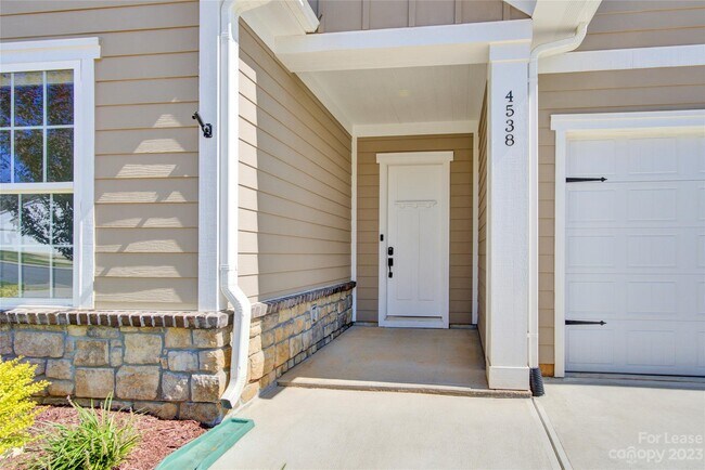 Building Photo - 4538 Stellata Loop