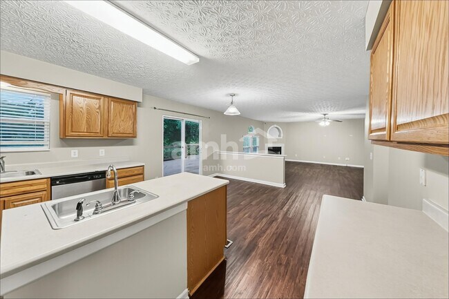 Foto del edificio - 2159 Clay Stone Pl