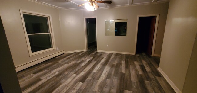 Building Photo - 17 Evergreen Dr