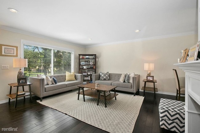 Building Photo - 2 br, 2 bath - 400 S Flower St Unit 5