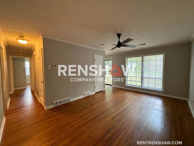 Building Photo - Text the Leasing Team at 901-820-4367 to S...